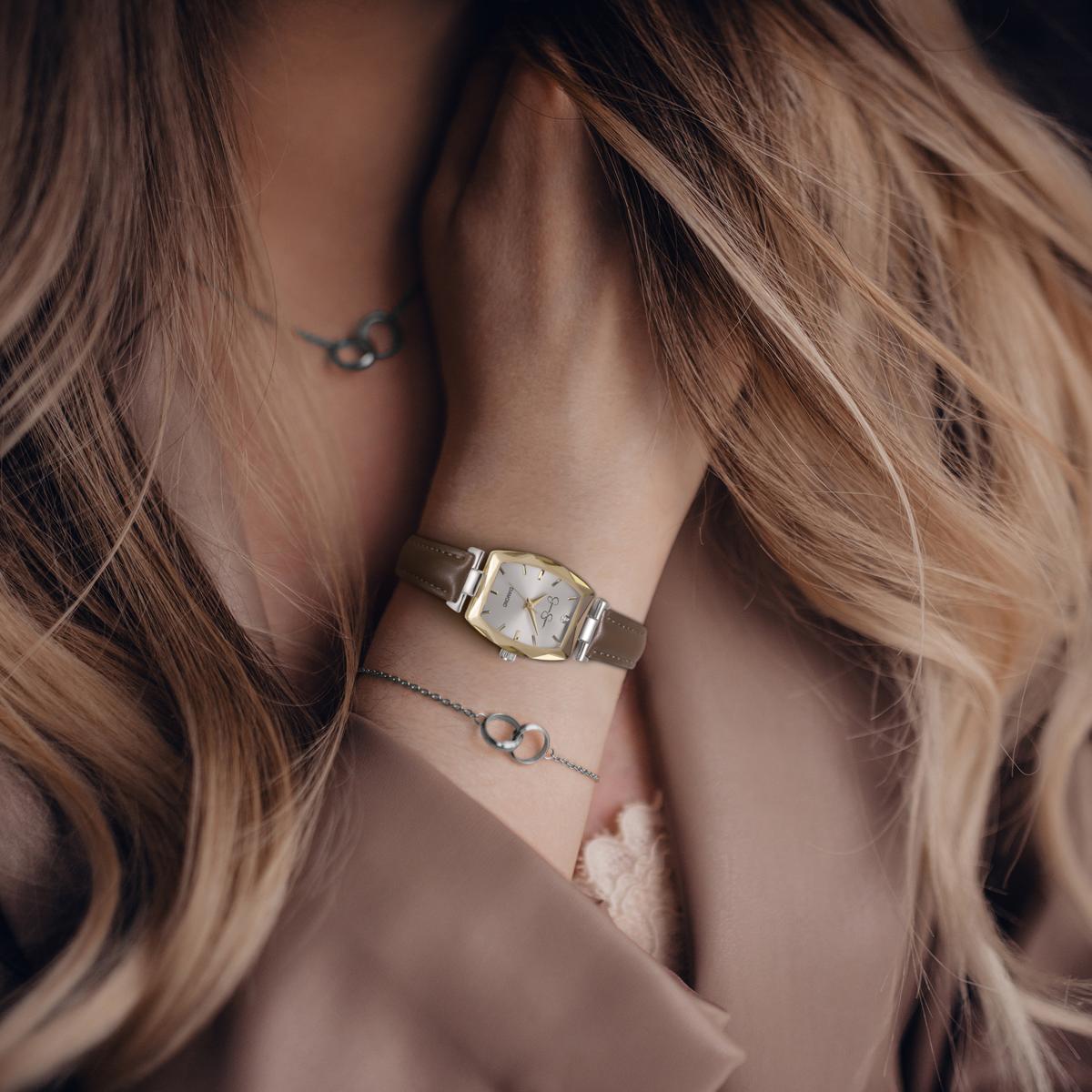 Jessica Simpson Women's Metal Band Watch | Barrel Crystal Dial | 24 MM