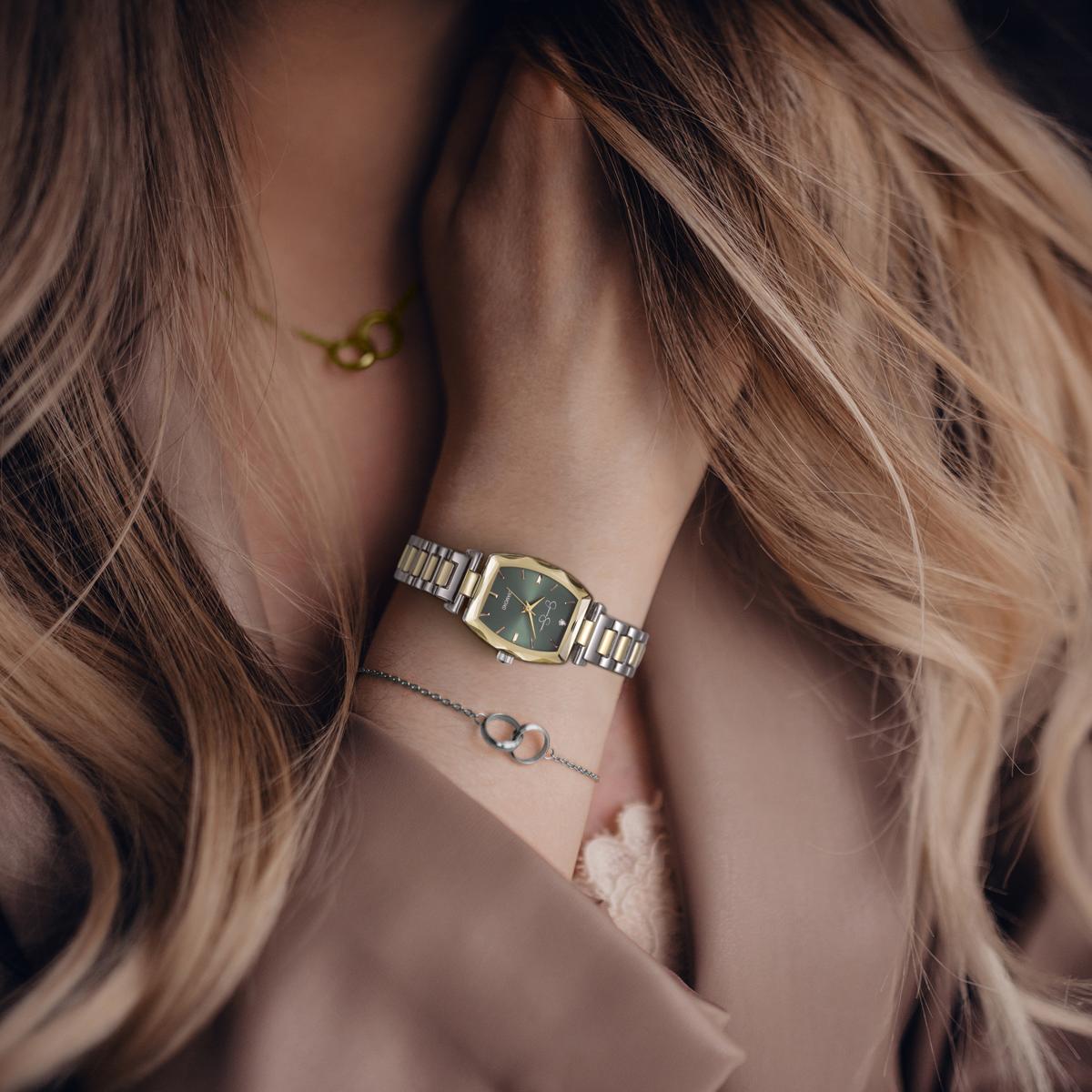 Jessica Simpson Women's Metal Band Watch | Barrel Crystal Dial l 24MM