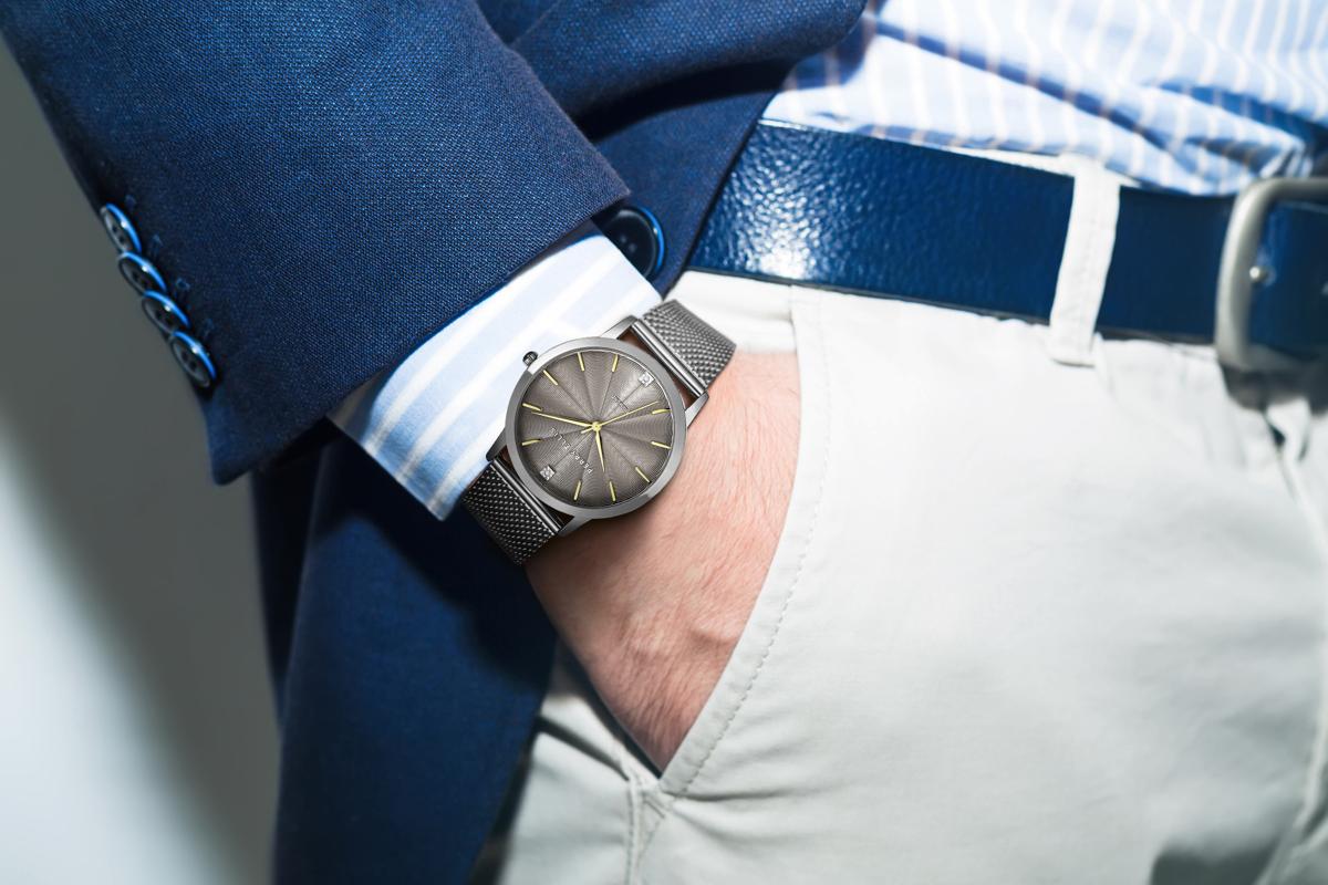 Perry Ellis Slim Diamond Mesh Men’s Watch | Round Dial | 41 MM