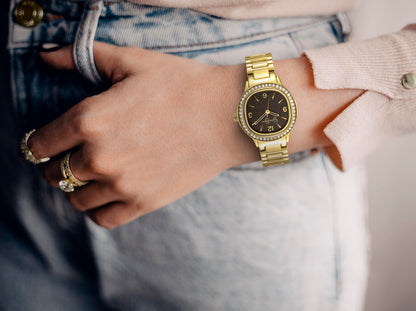 Jessica Simpson Women’s Round Gold Watch 30mm Black Dial Crystal Bezel