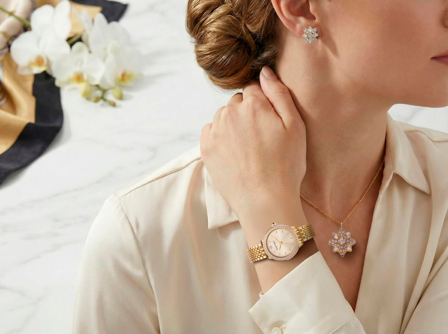 ELLEN TRACY Women's 25mm Round Goldtone Watch and Jewelry Gift Set, Champagne Dial, Crystal Accents