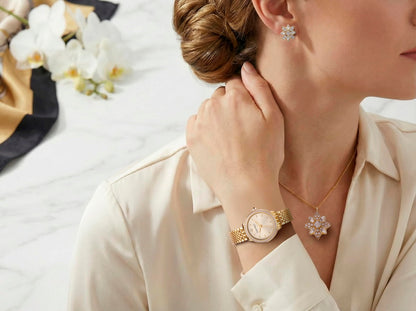ELLEN TRACY Women's 25mm Round Goldtone Watch and Jewelry Gift Set, Champagne Dial, Crystal Accents