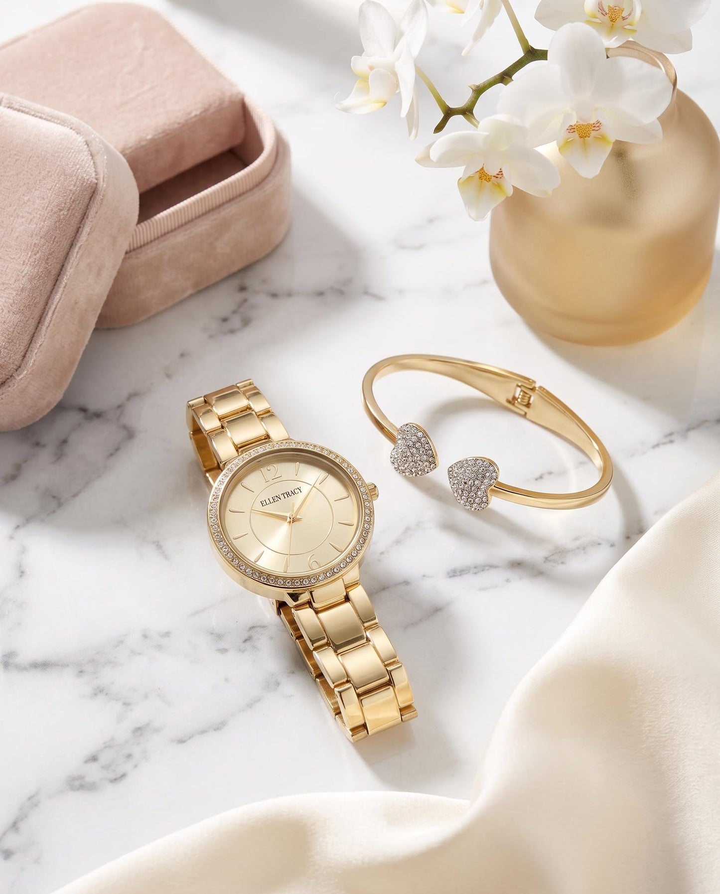 Ellen Tracy Women's 31mm Quartz Bracelet Watch Metal Link Band