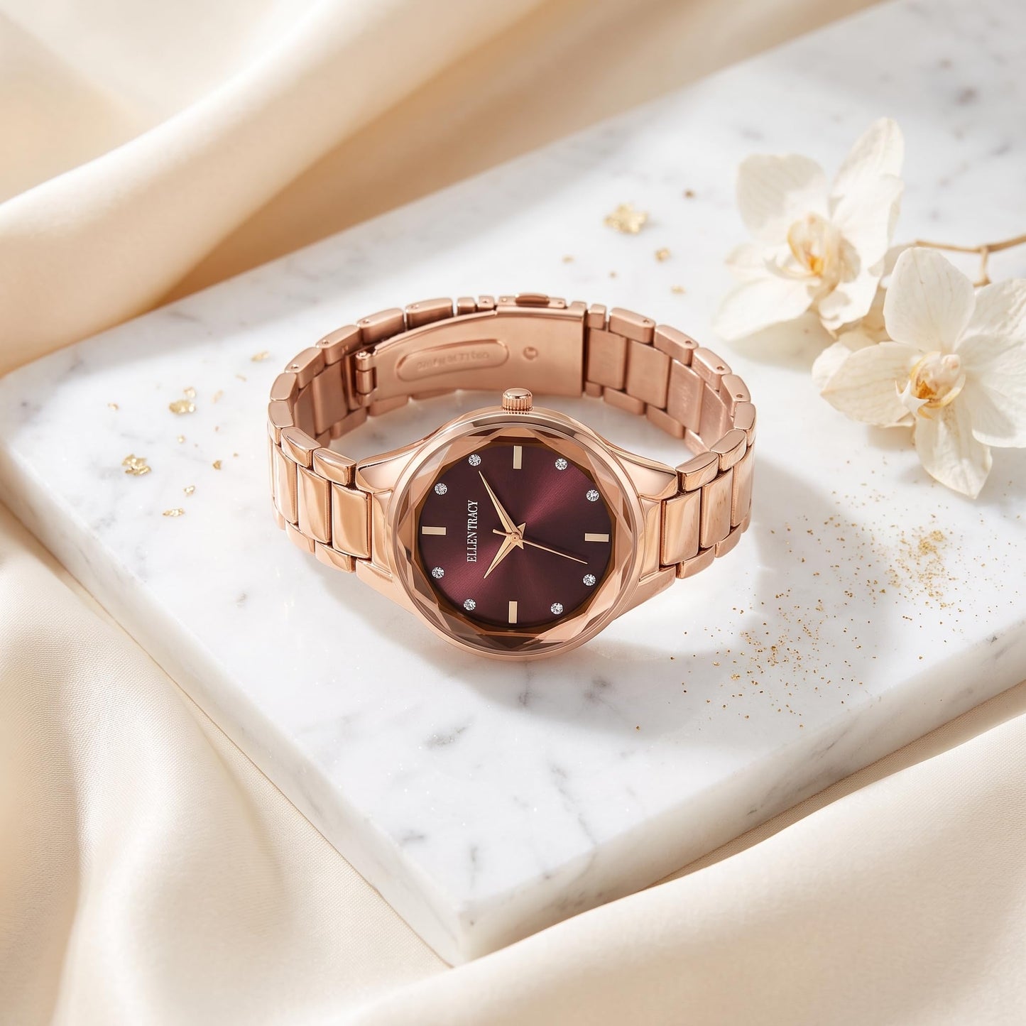 Ellen Tracy Women's 34mm Quartz Bracelet Watch Metal Link Band
