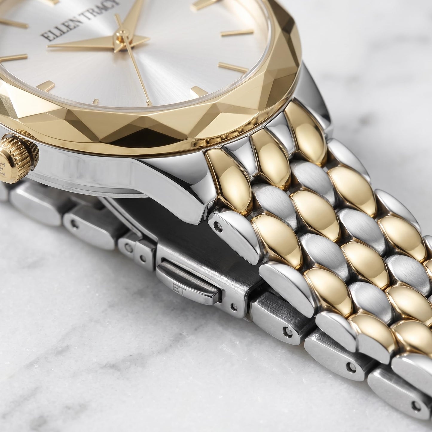 Ellen Tracy Women's 32mm Quartz Bracelet Watch Metal Link Band