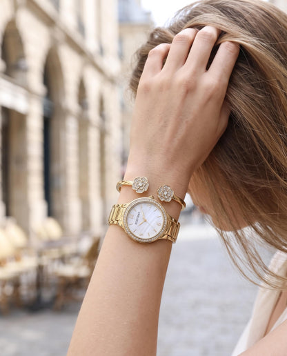 Ellen Tracy Women's 32mm Quartz Watch Solid Metal Band Foldover