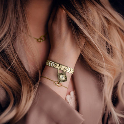 Jessica Simpson Locket Charm Watch for Women - Gold Bracelet, 20mm Square Case, Analog Quartz Movement, Adjustable Metal Band, Gift Box Included (Gold)