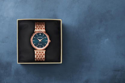 Ellen Tracy Diamond Collection Womens Metal Bracelet Watch | Round Dial | 30 MM