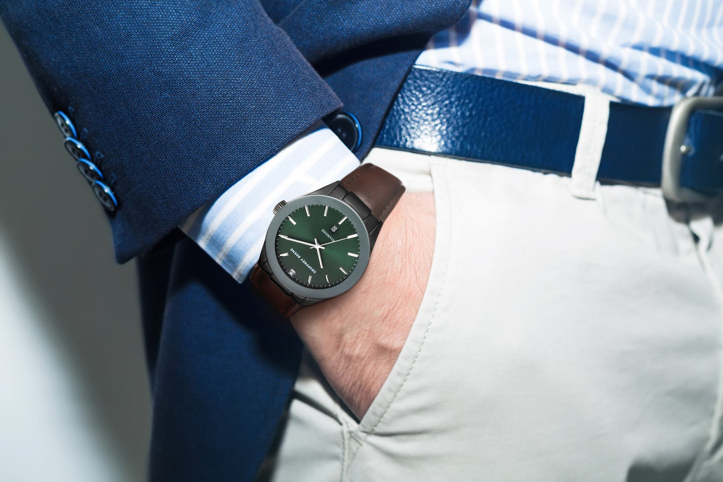 Geoffrey Beene Men's Minimalist Vegan Leather | Round | Date Display | 42 MM