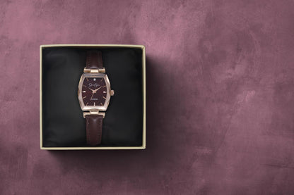 Jessica Simpson Women's Metal Band Watch | Barrel Crystal Dial | 24 MM