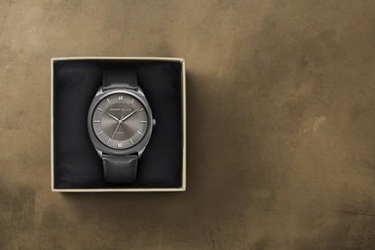Perry Ellis Slim Diamond  Leather Men’s Watch | Round Sunray Dial | 41 MM